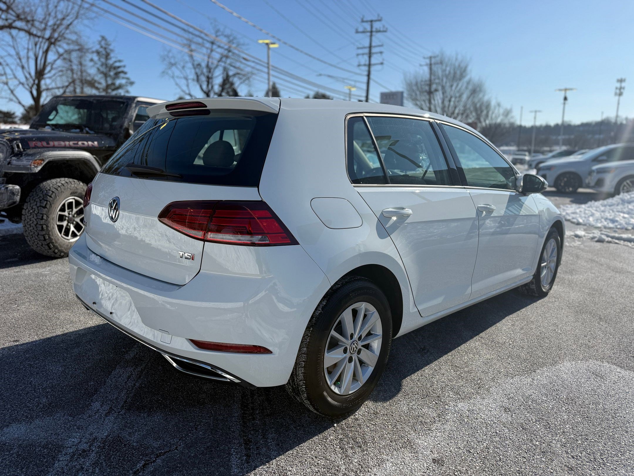 Used 2018 Volkswagen Golf S image 8