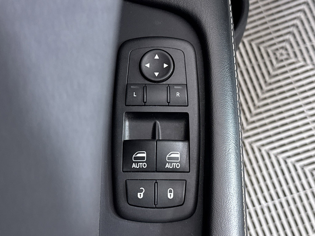 Used 2016 Dodge Challenger SRT w/ Technology Group image 23