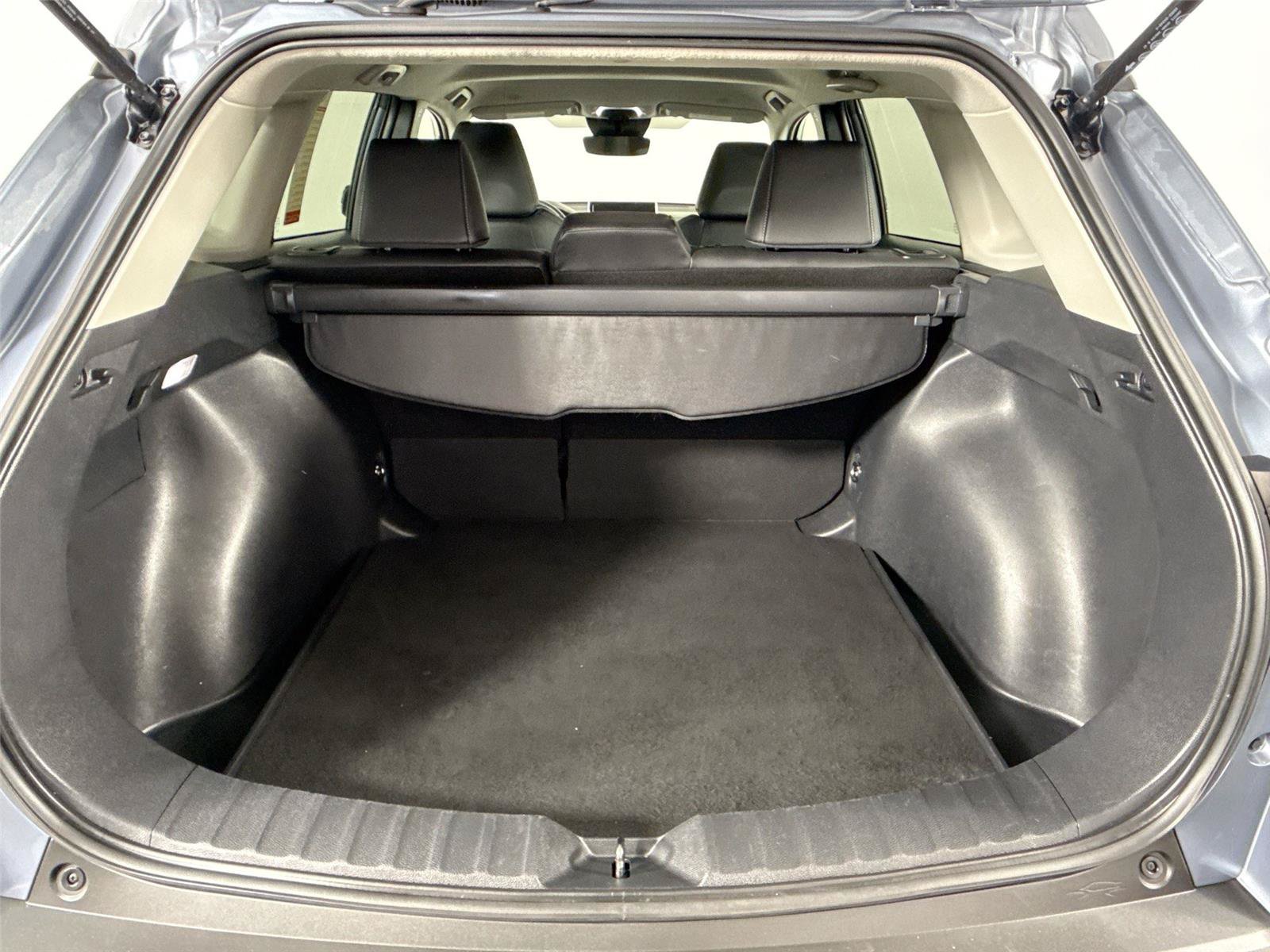 Certified 2025 Toyota Corolla Cross XLE FWD image 33