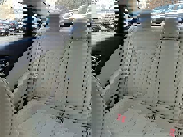 Used 2016 Chrysler 200 Limited image 13