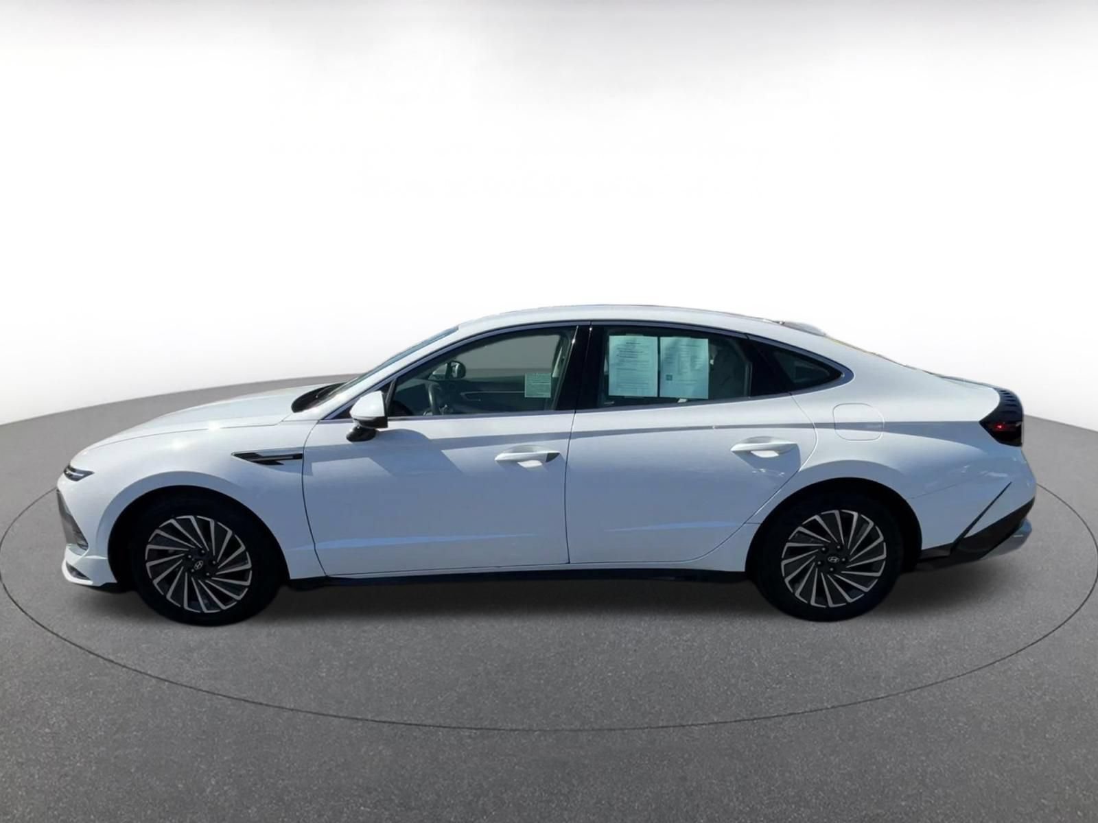 Used 2025 Hyundai Sonata SEL FWD image 8