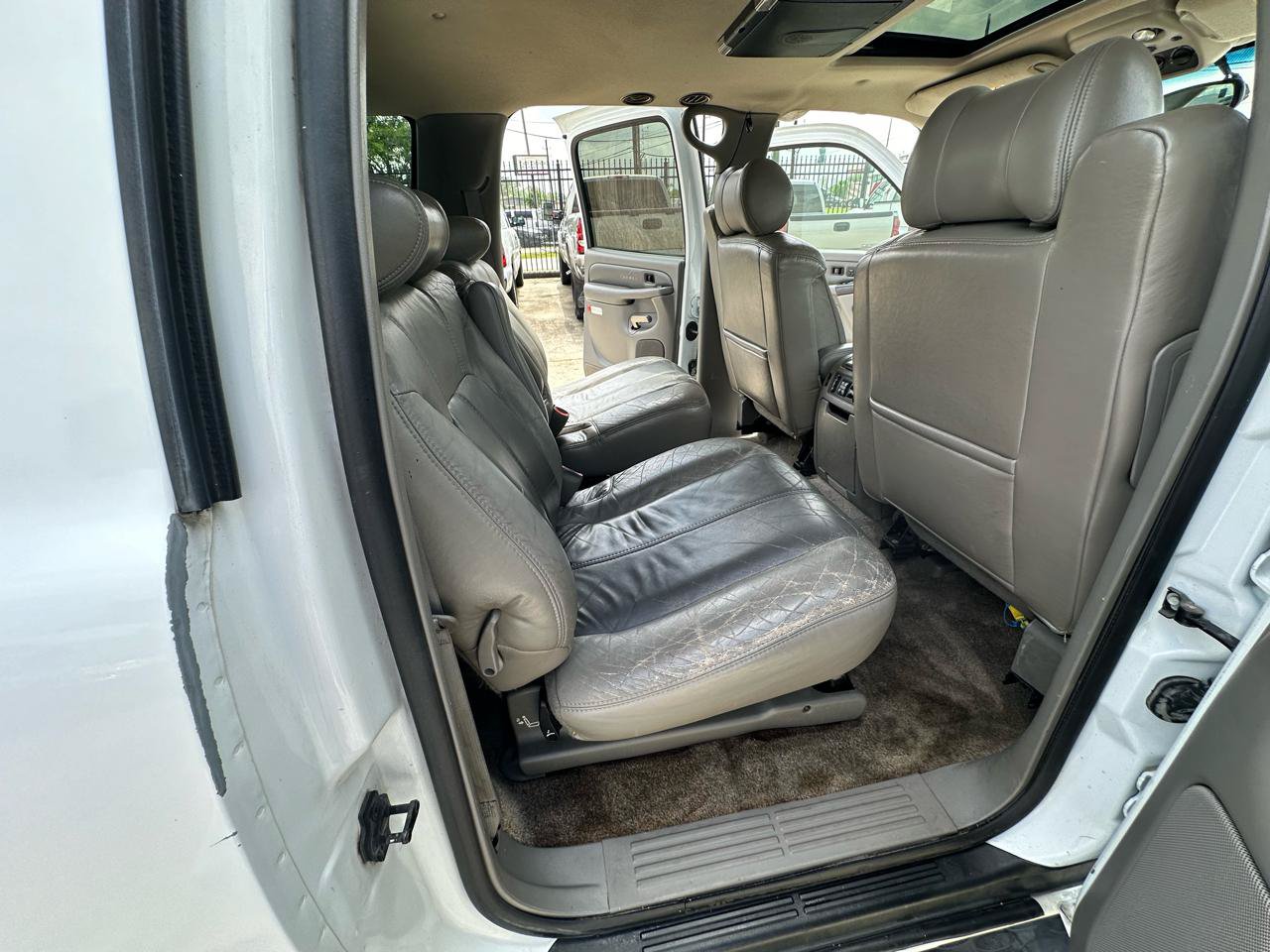 Used 2002 GMC Yukon XL Denali AWD/4WD image 45