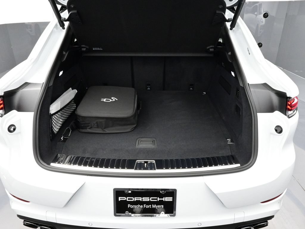 New 2026 Porsche Cayenne E-Hybrid Coupe AWD/4WD image 16