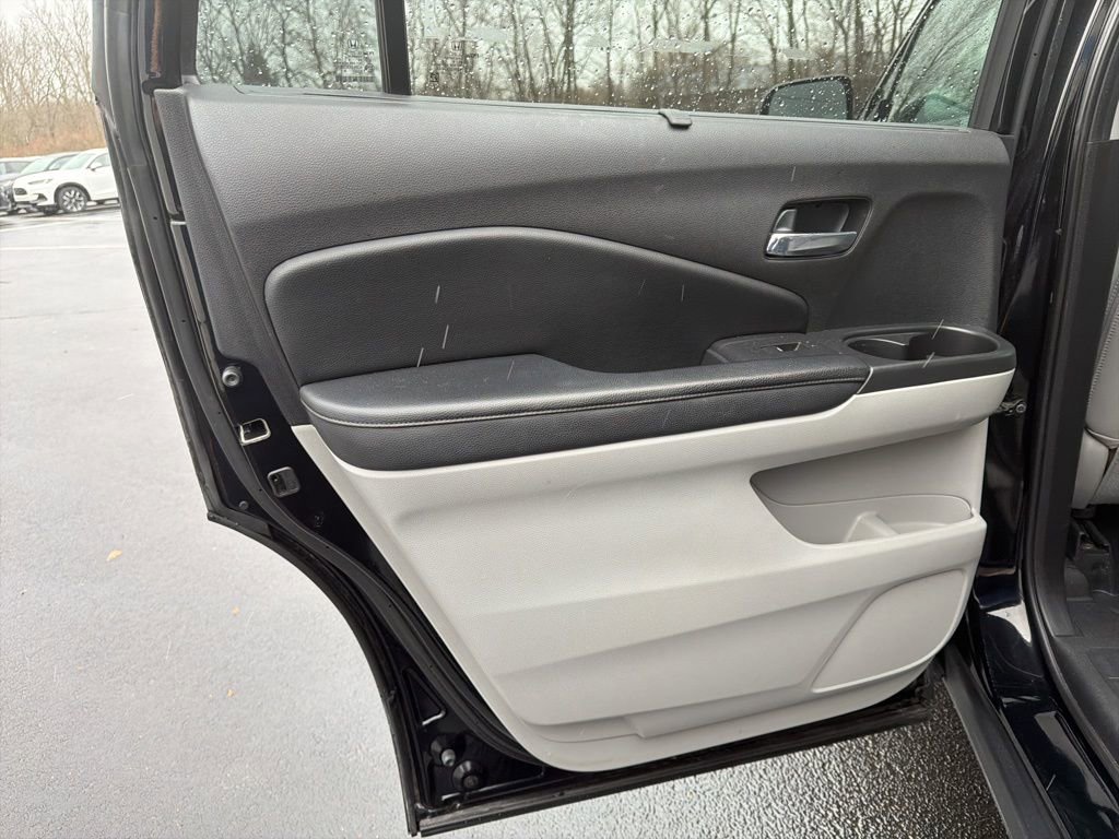 Certified 2019 Honda Pilot Touring image 21