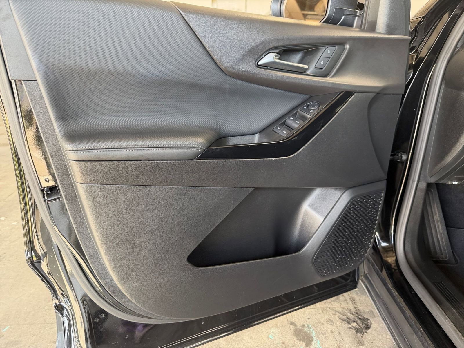 Used 2025 Chevrolet Equinox LT image 20