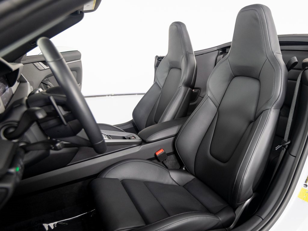 Certified 2025 Porsche 911 Carrera image 5