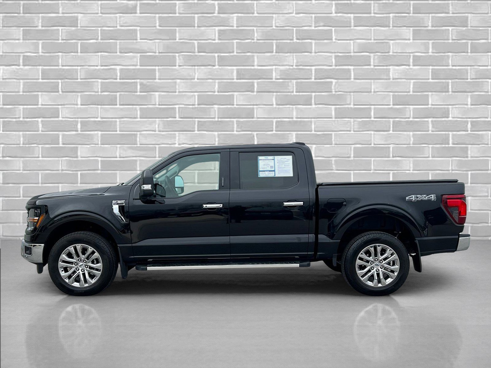 Used 2024 Ford F150 XLT w/ Equipment Group 302A MID image 2