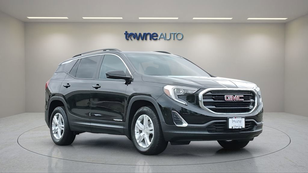 Used 2021 GMC Terrain SLE w/ Driver Convenience Package image 2