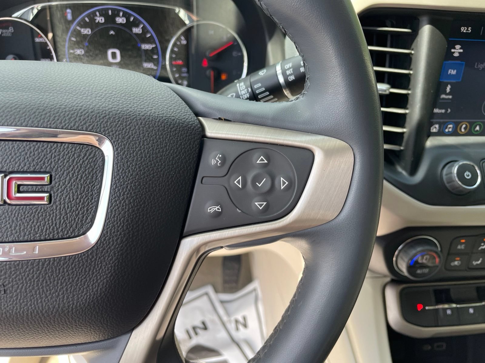 Used 2023 GMC Acadia Denali FWD image 19