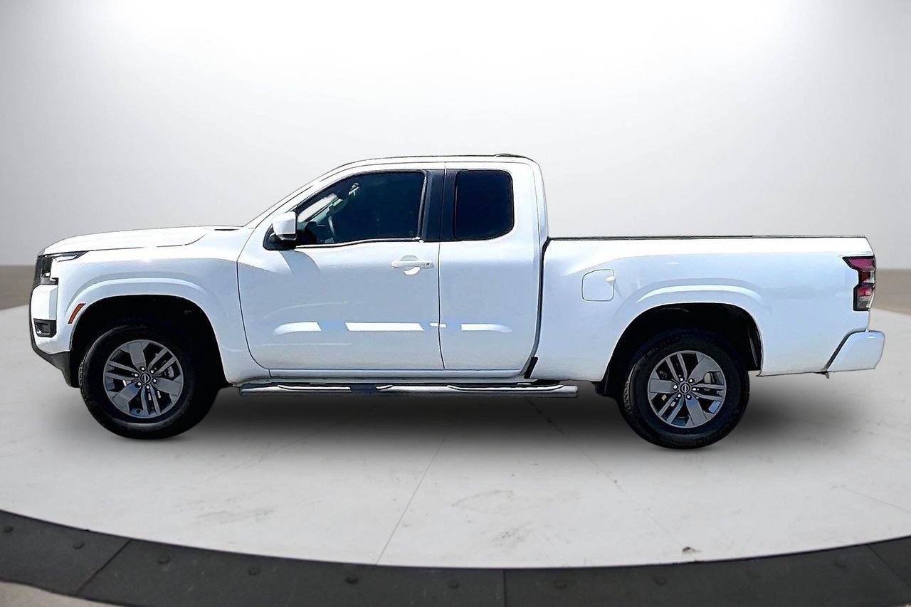 Used 2025 Nissan Frontier SV RWD image 5