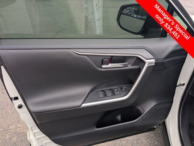 Used 2022 Toyota RAV4 XSE w/ XSE Grade Weather Package AWD/4WD image 15