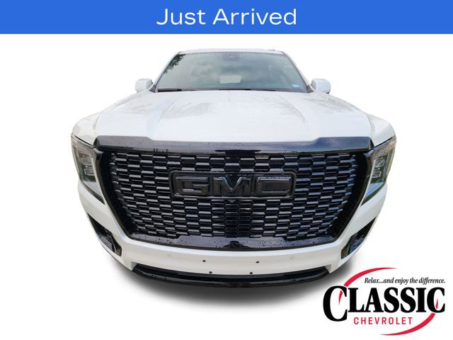 Used 2023 GMC Yukon XL Denali w/ Advanced Technology Package AWD/4WD image 3