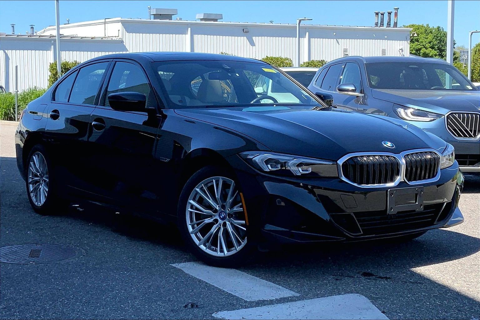Used 2023 BMW 330e w/ Driving Assistance Package RWD image 7