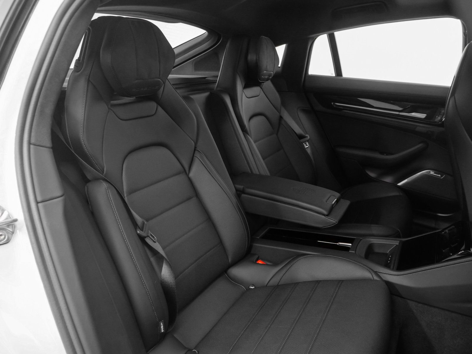 Certified 2025 Porsche Panamera Turbo image 33