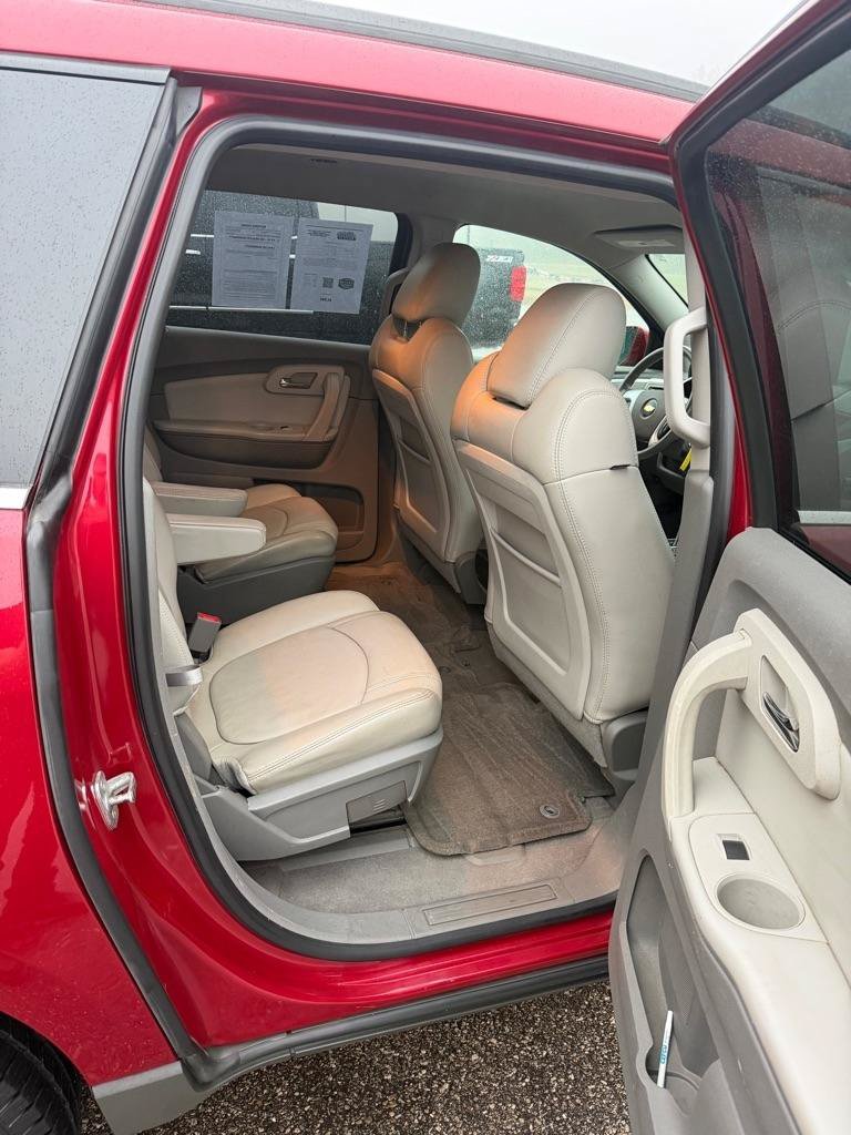 Used 2012 Chevrolet Traverse LT FWD image 19