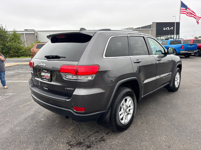 Used 2019 Jeep Grand Cherokee Laredo AWD/4WD image 7