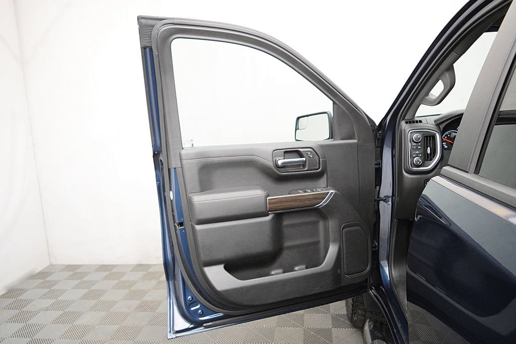 Used 2020 Chevrolet Silverado 1500 LT AWD/4WD image 9