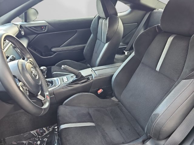 Used 2025 Toyota GR86 Premium RWD image 16
