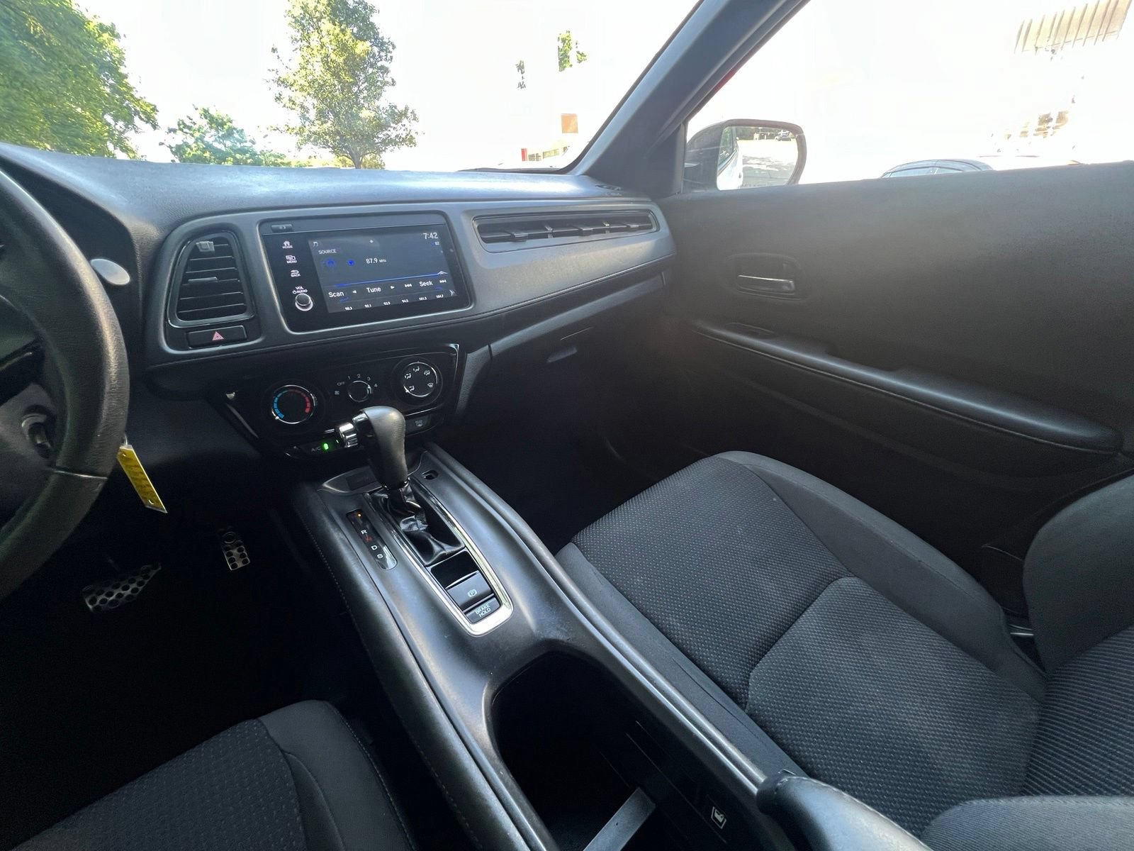 Used 2020 Honda HR-V Sport image 18