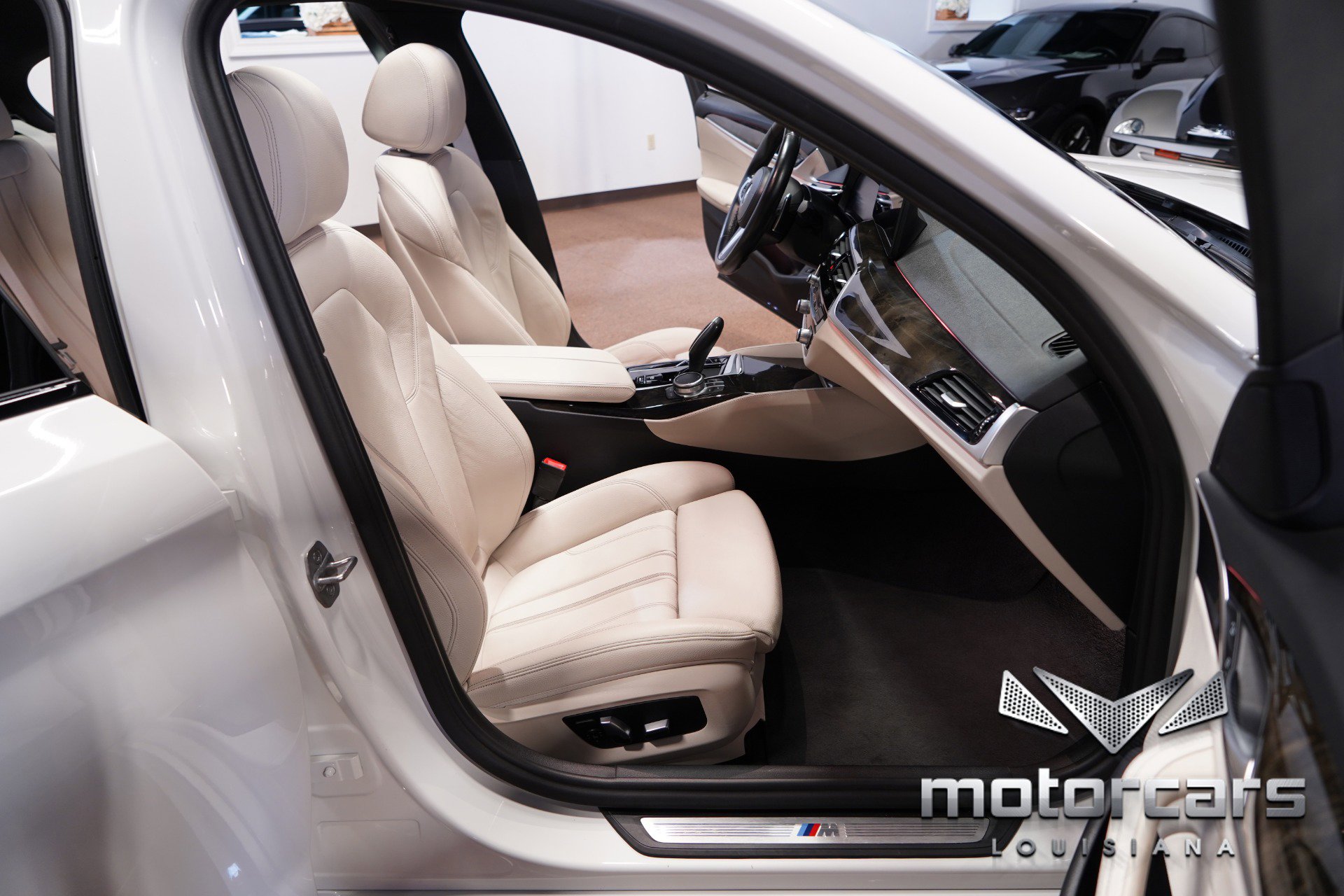 Used 2022 BMW 540i w/ M Sport Package RWD image 32