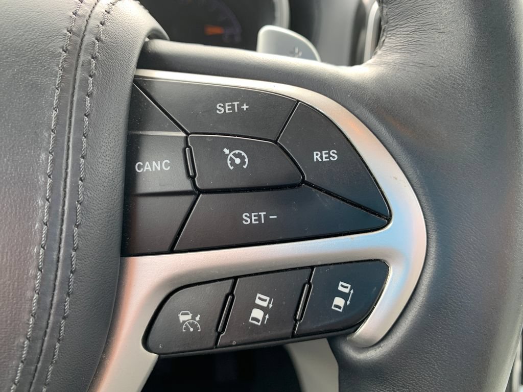 Used 2021 Jeep Grand Cherokee Summit AWD/4WD image 25