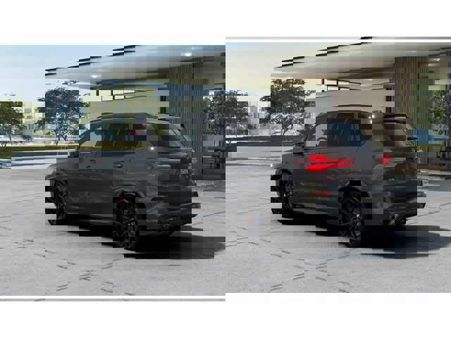 New 2026 BMW X5 M60i image 2