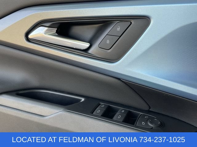Certified 2024 Chevrolet Equinox EV LT FWD image 22