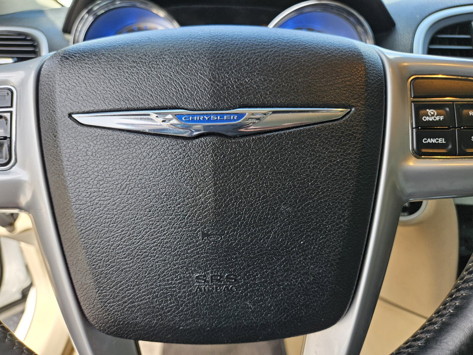 Used 2014 Chrysler 300 image 28