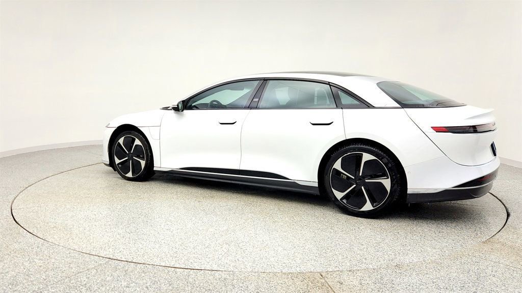 Used 2023 Lucid Air Touring image 7