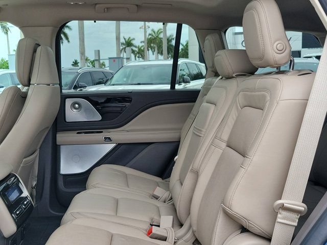 Certified 2020 Lincoln Aviator Reserve w/ Equipment Group 202A AWD/4WD image 15