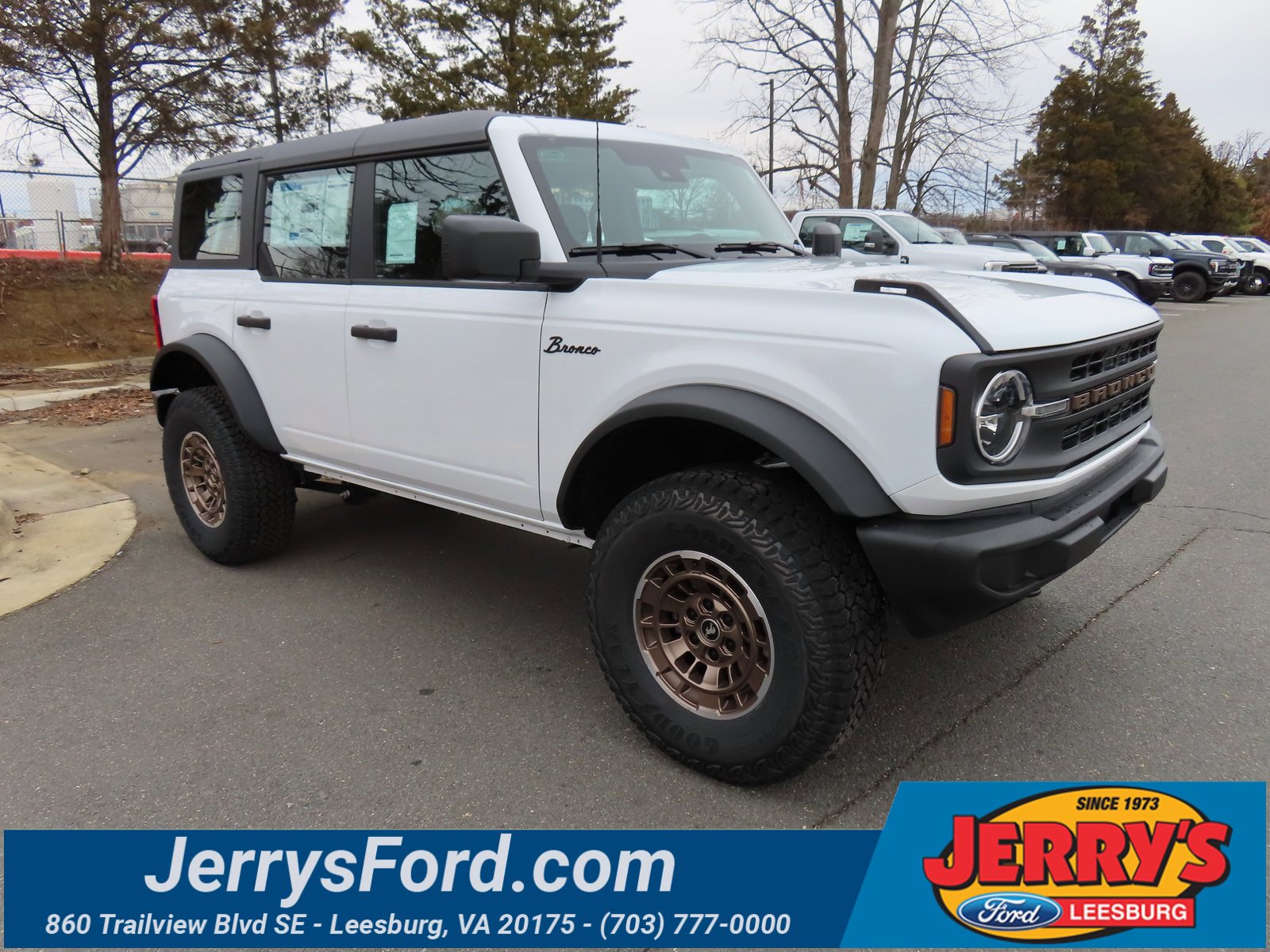 New 2025 Ford Bronco 4-Door image 1