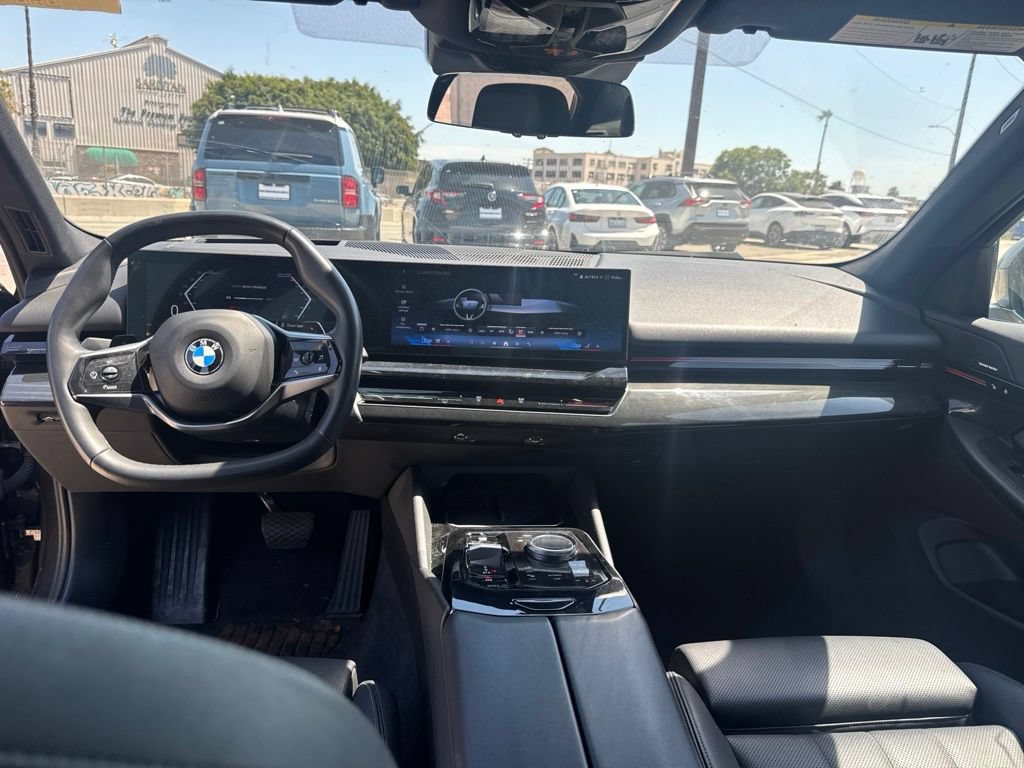 Used 2024 BMW 530i RWD image 19