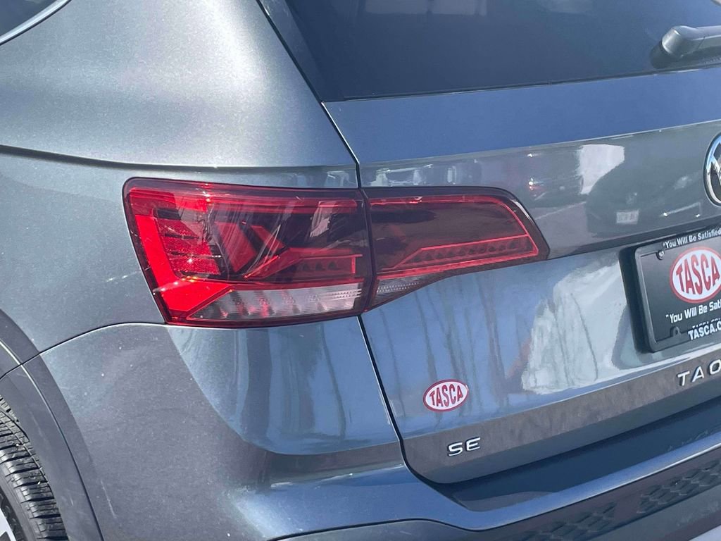 Used 2022 Volkswagen Taos SE w/ IQ.Drive SE Package image 11