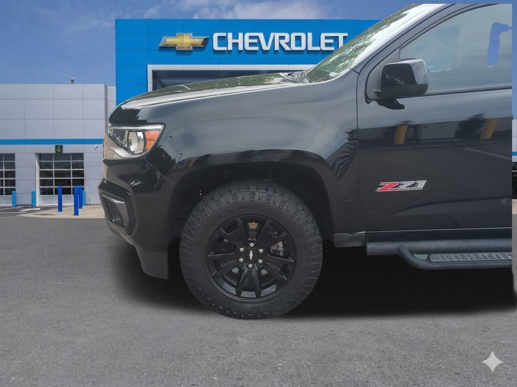 Used 2022 Chevrolet Colorado Z71 w/ Z71 Midnight Edition AWD/4WD image 11