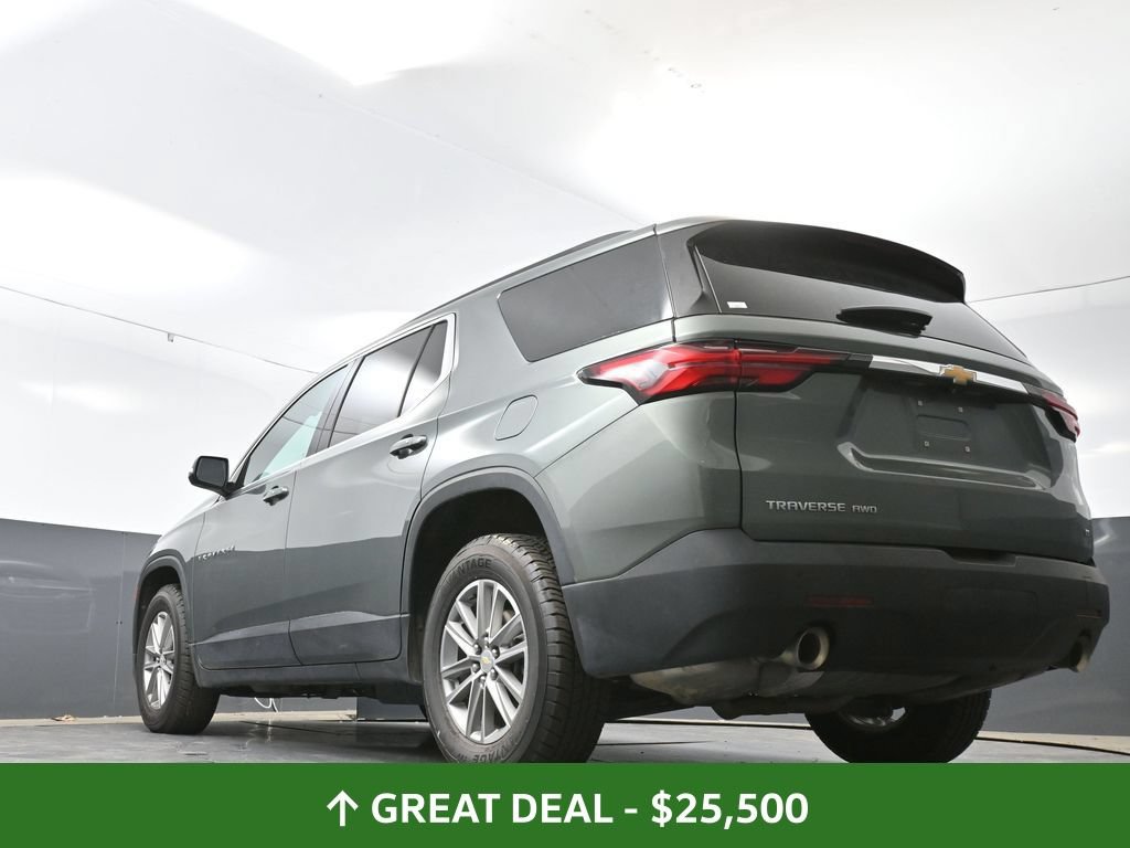 Used 2023 Chevrolet Traverse LT AWD/4WD image 32