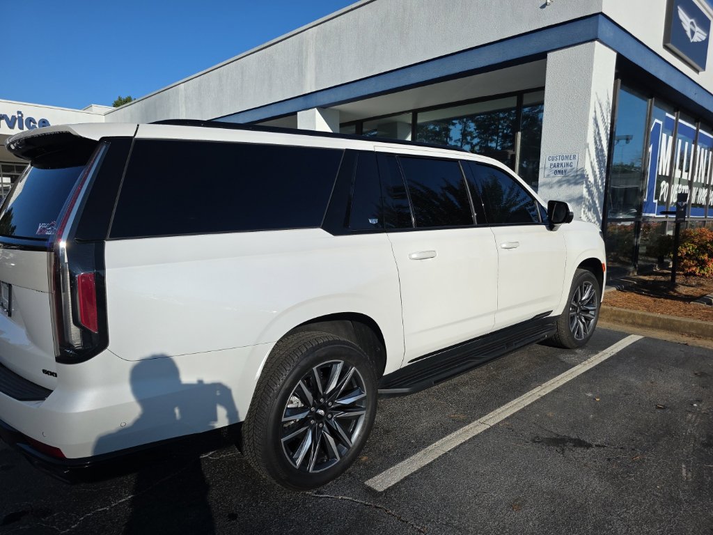 Used 2021 Cadillac Escalade ESV Sport Platinum AWD/4WD image 3