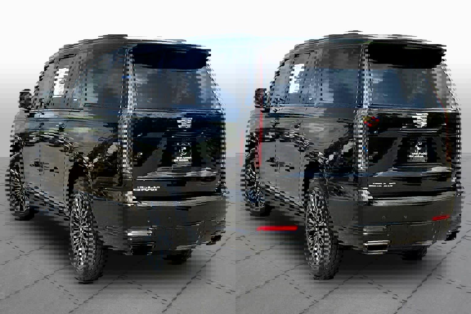 Used 2025 Cadillac Escalade ESV Sport Platinum image 11