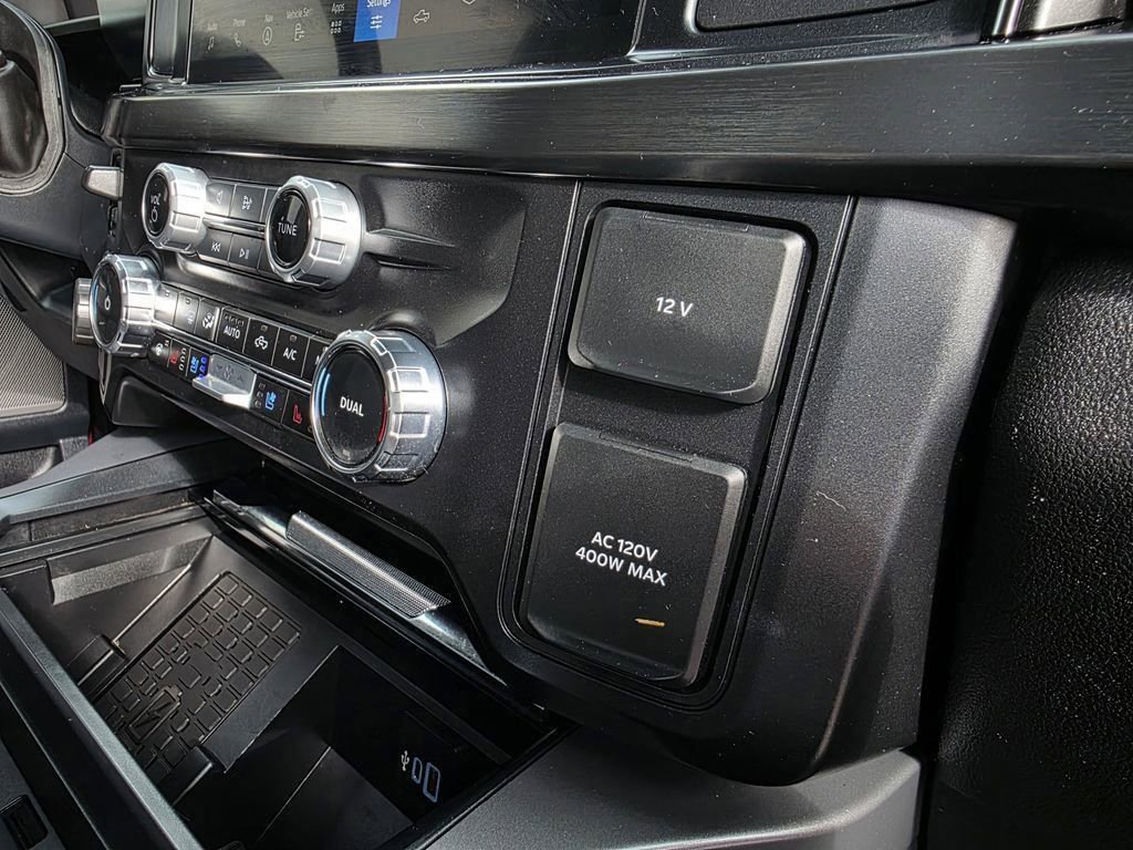 Used 2024 Ford F350 Lariat image 30