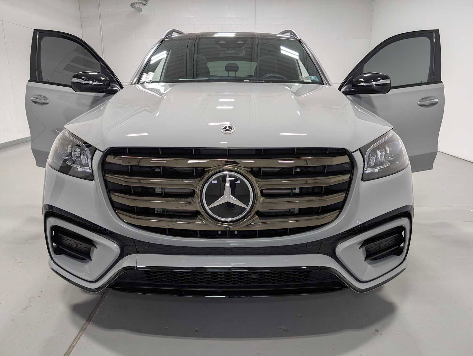 Certified 2025 Mercedes-Benz GLS 450 4MATIC image 15