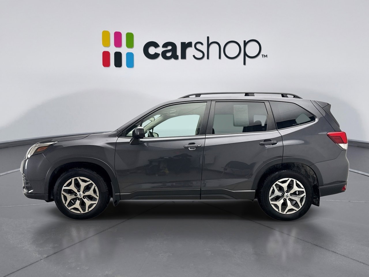 Used 2022 Subaru Forester Premium image 2