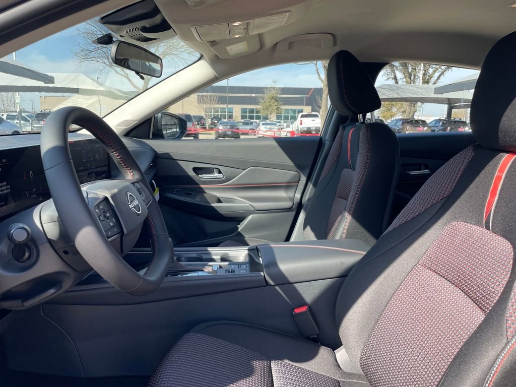 New 2026 Nissan Sentra SR w/ Floor Mat Package FWD image 34