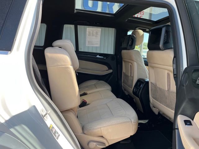 Used 2017 Mercedes-Benz GLS 550 4MATIC image 30