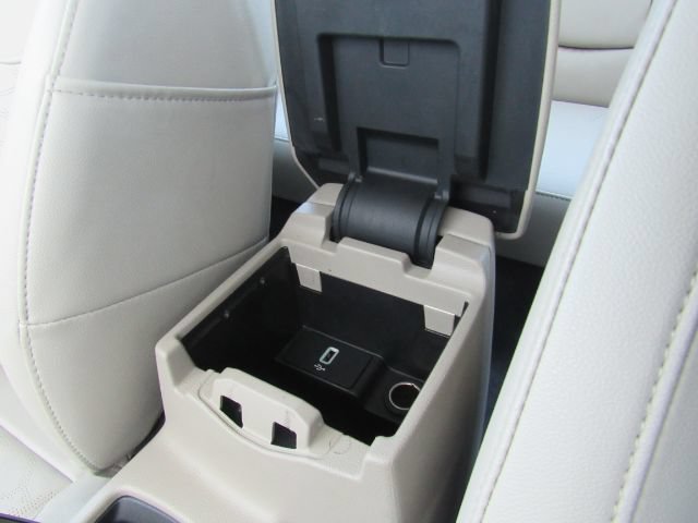 Used 2016 Ford Focus Electric Hatchback FWD image 50