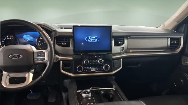 Used 2024 Ford Expedition XLT AWD/4WD image 9
