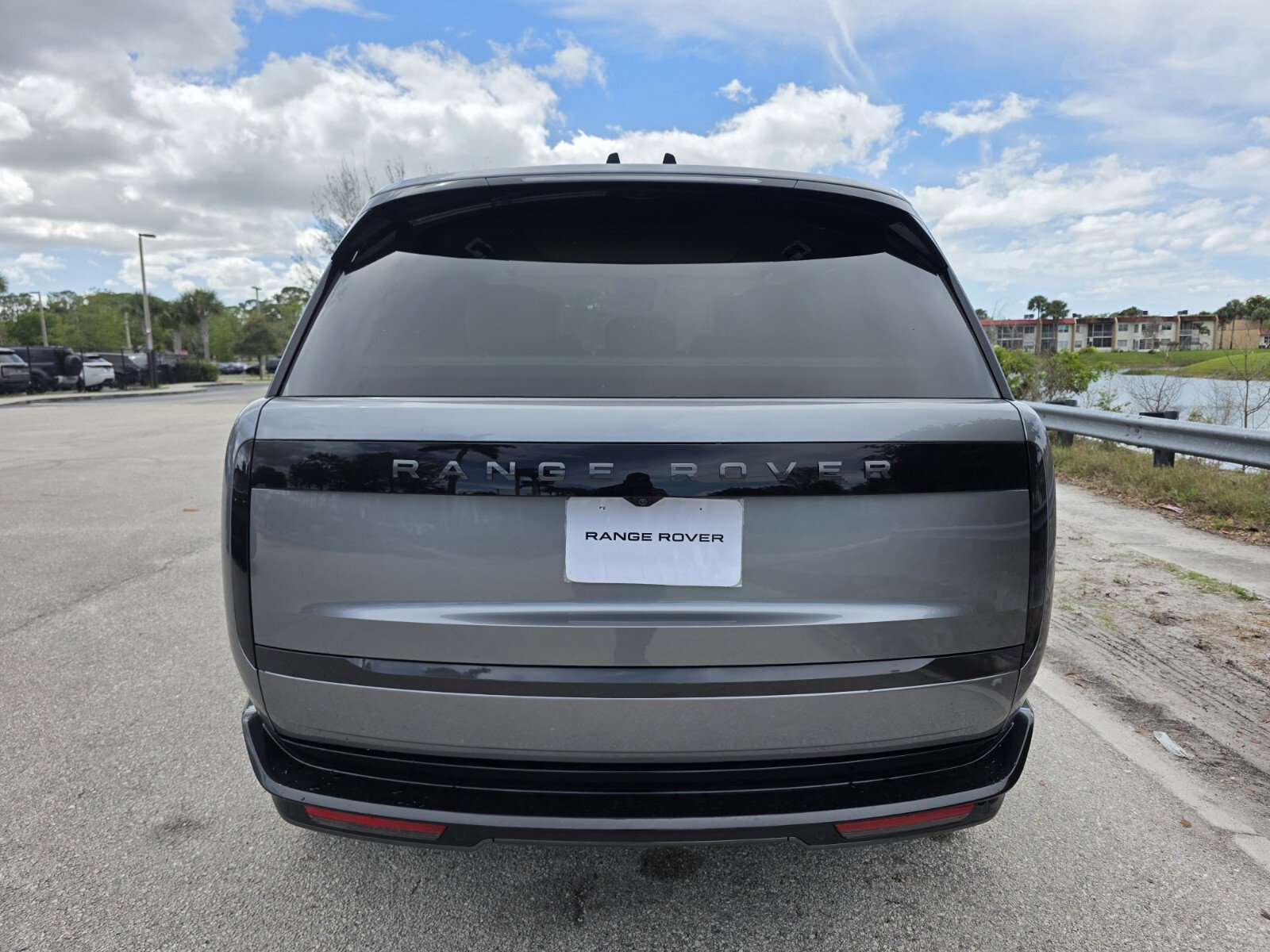 New 2026 Land Rover Range Rover SE image 6