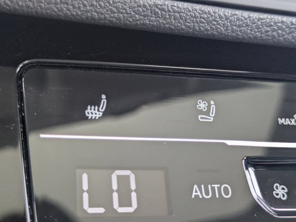Certified 2026 Volkswagen Jetta SEL FWD image 23