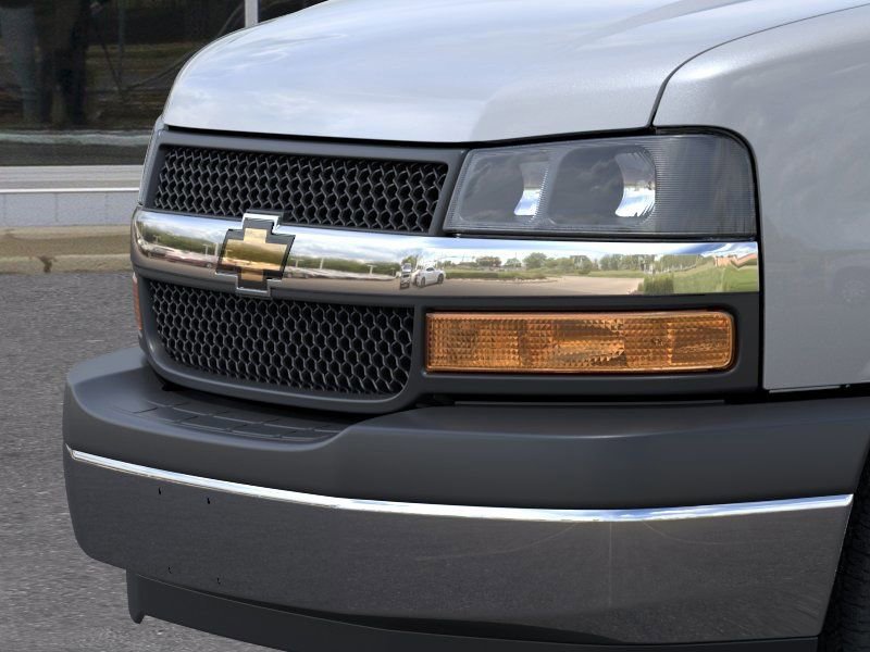 New 2026 Chevrolet Express 3500 Extended w/ Driver Convenience Package RWD image 20