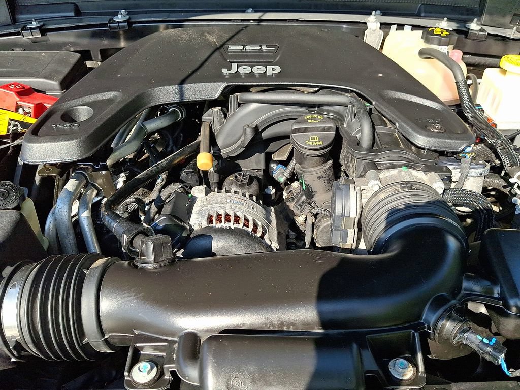 Used 2021 Jeep Gladiator Sport AWD/4WD image 27