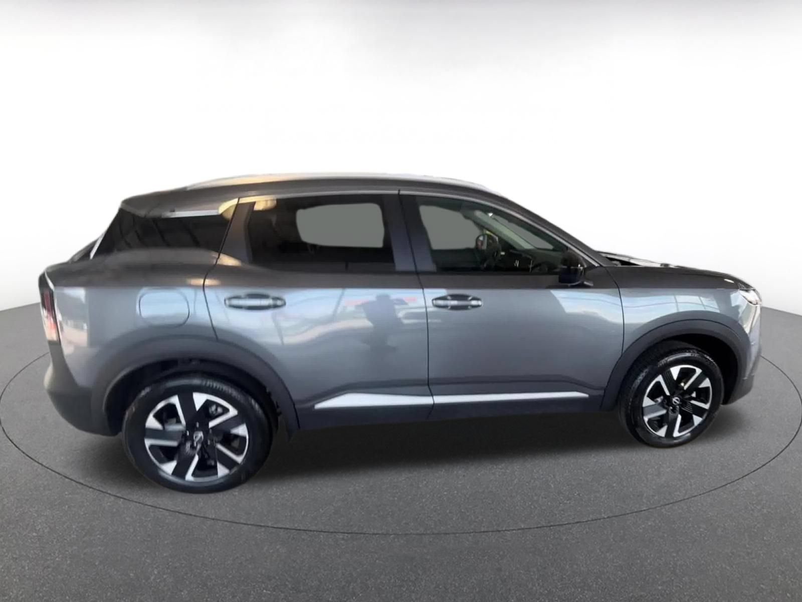 Used 2026 Nissan Kicks SV w/ Cold Weather Package AWD/4WD image 15