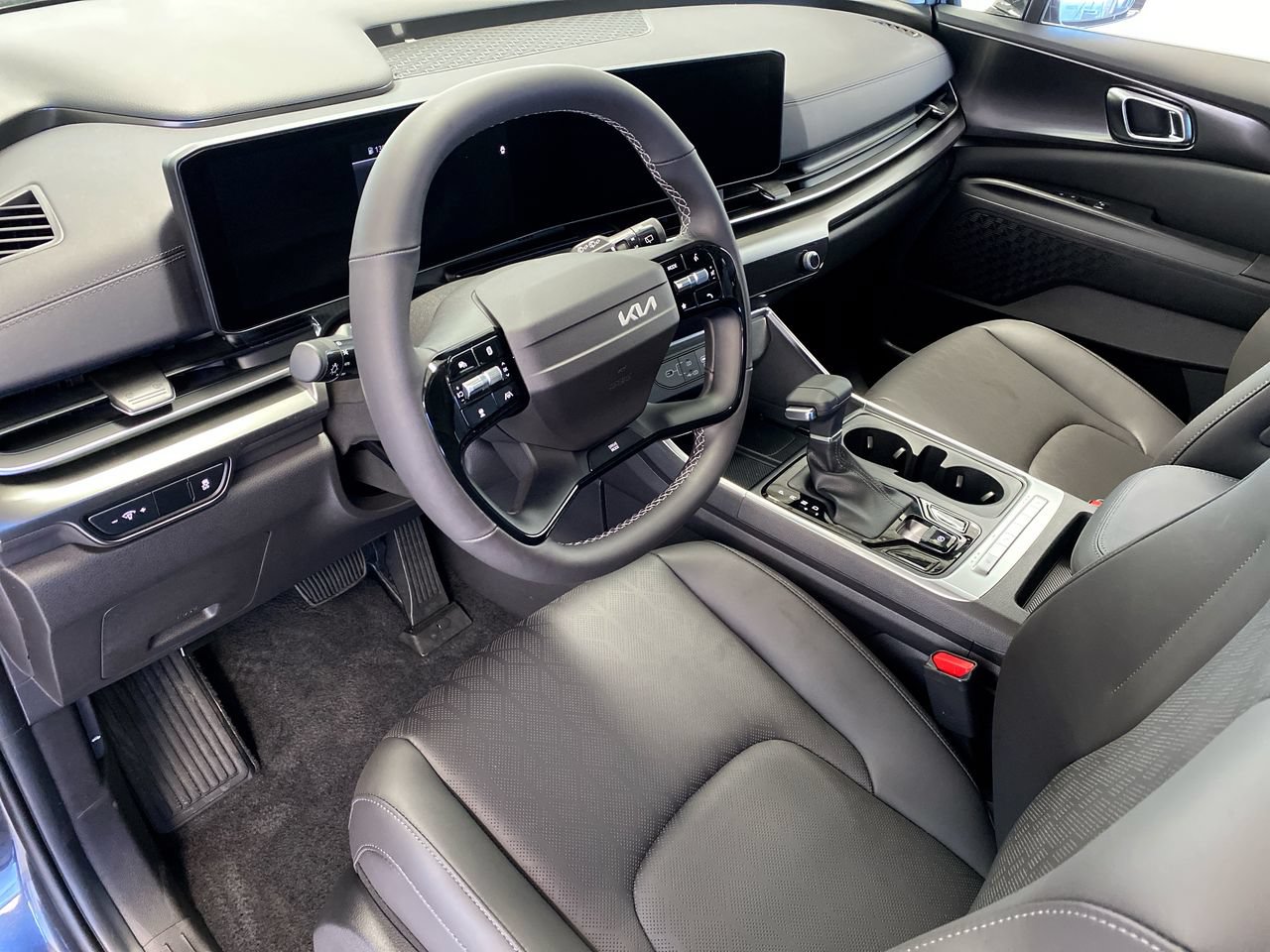 New 2027 Kia Carnival EX w/ Dark Edition Package FWD image 20